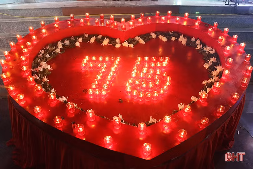 Thắp nến tri ân các anh hùng liệt sỹ