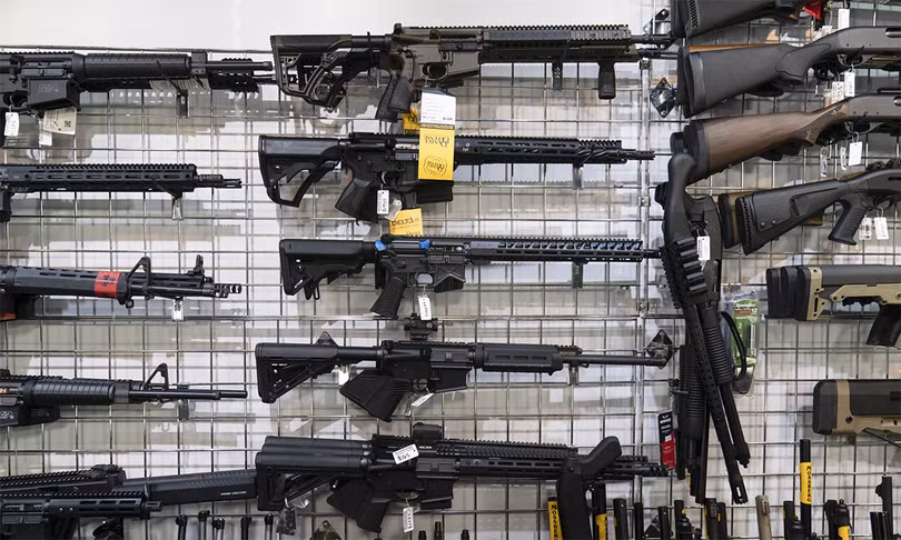 Hạ viện Mỹ thông qua dự luật cấm súng trường