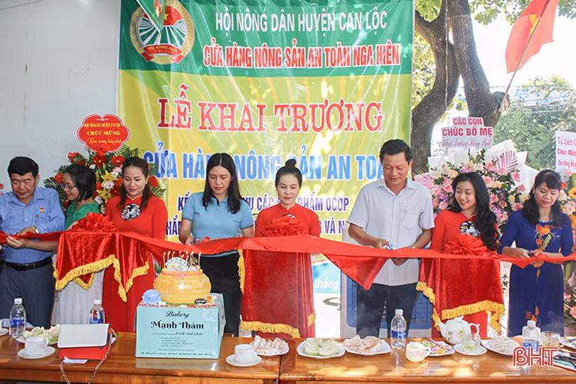 Khai trương cửa hàng nông sản an toàn ở Can Lộc
