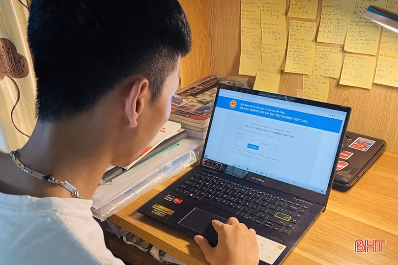 Nam sinh sở hữu 2 điểm 10 là đồng thủ khoa khối C00 ở Hà Tĩnh