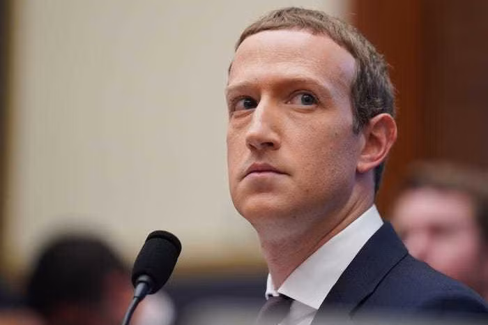 Khó chồng khó: Facebook lần đầu sụt giảm doanh thu, tiếp tục cắt giảm nhân sự