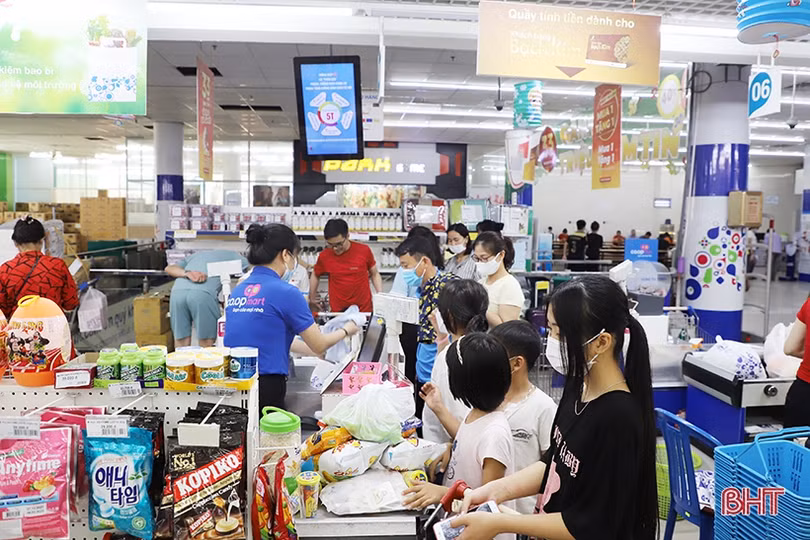 Hà Tĩnh có 10/12 nhóm hàng bán lẻ tăng doanh thu trong 7 tháng qua