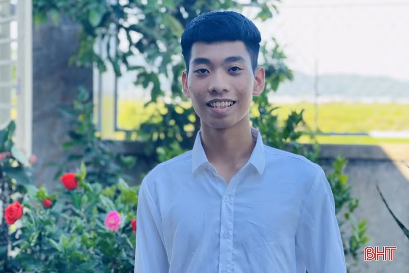 Nam sinh sở hữu 2 điểm 10 là đồng thủ khoa khối C00 ở Hà Tĩnh