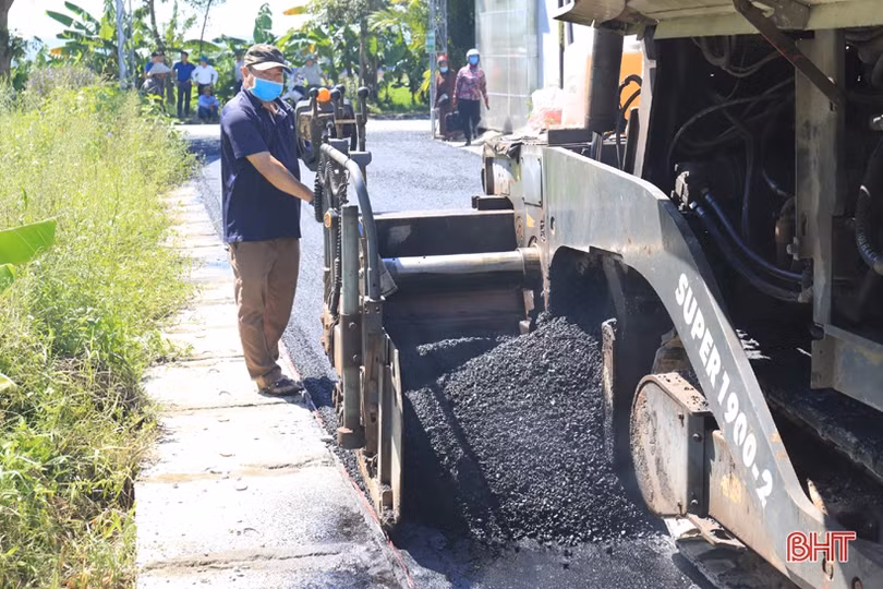 Thị trấn Phố Châu huy động nhiều nguồn lực “nâng chất” các tuyến giao thông