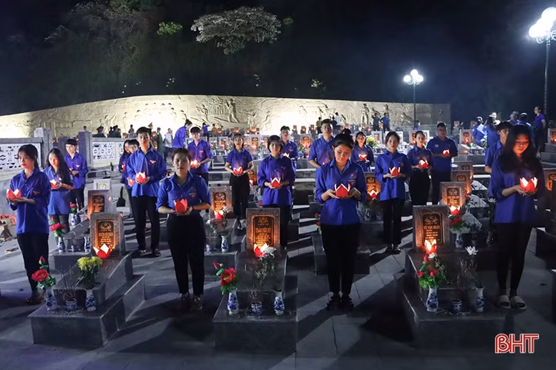 Thắp nến tri ân các anh hùng liệt sỹ