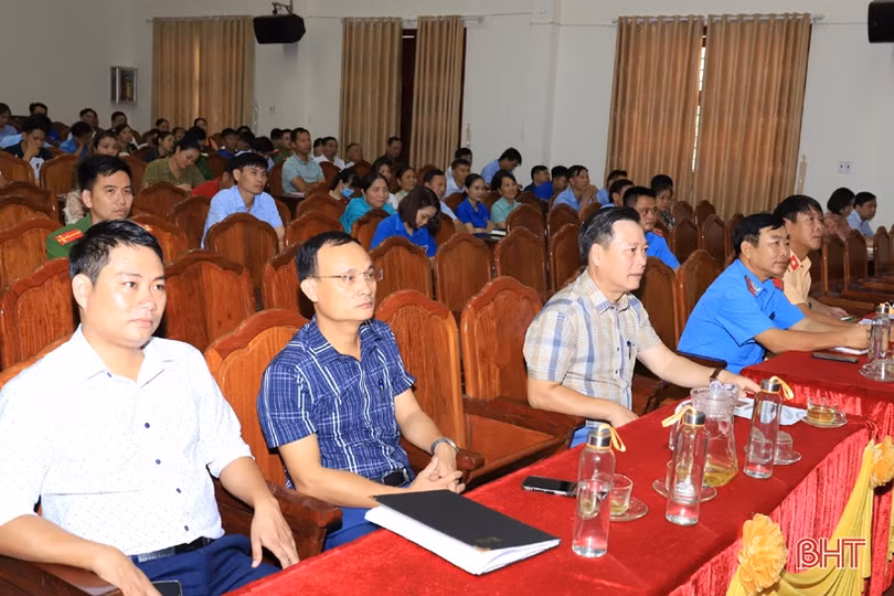 Nâng cao nhận thức về trật tự an toàn giao thông cho lãnh đạo địa phương