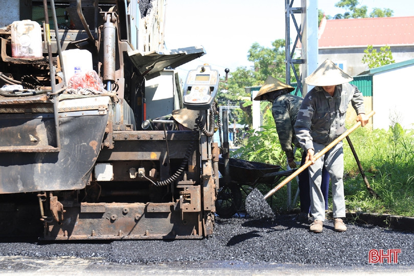 Thị trấn Phố Châu huy động nhiều nguồn lực “nâng chất” các tuyến giao thông