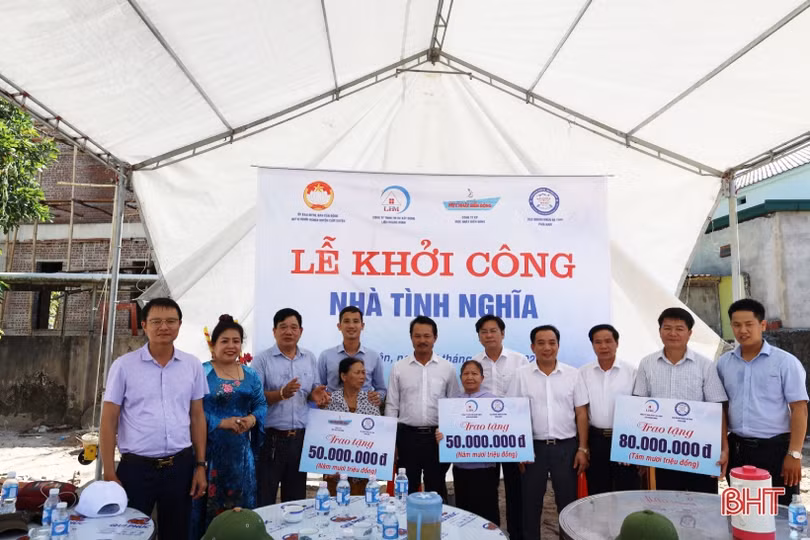 Tổ chức doanh nghiệp trao nhà tình nghĩa cho các gia đình có hoàn cảnh khó khăn