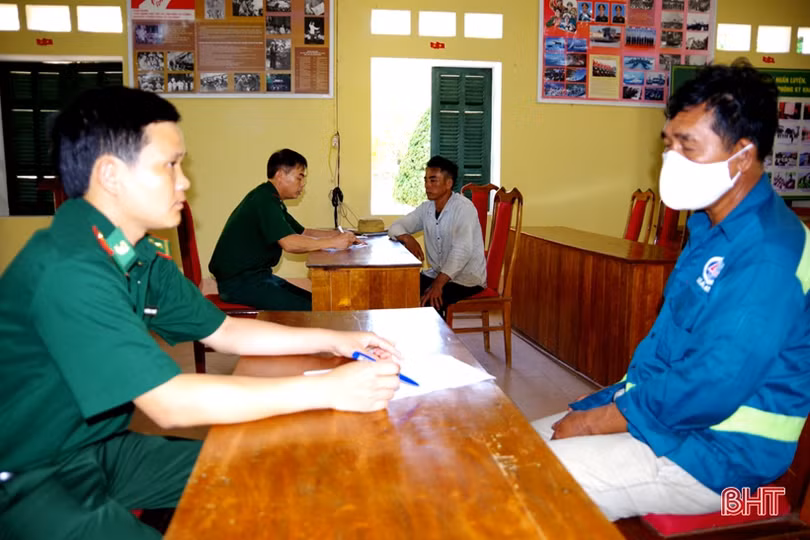 Bắt giữ 5 phương tiện đánh bắt thủy hải sản trái phép ở huyện Kỳ Anh