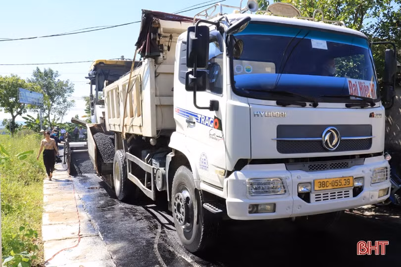 Thị trấn Phố Châu huy động nhiều nguồn lực “nâng chất” các tuyến giao thông