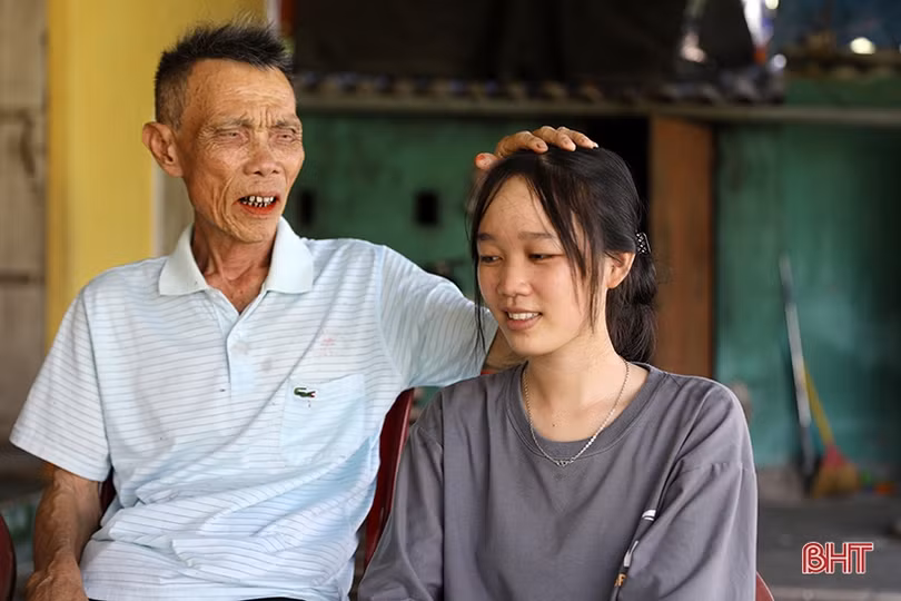 Khát khao vào giảng đường đại học của cô học trò nghèo ở TX Kỳ Anh