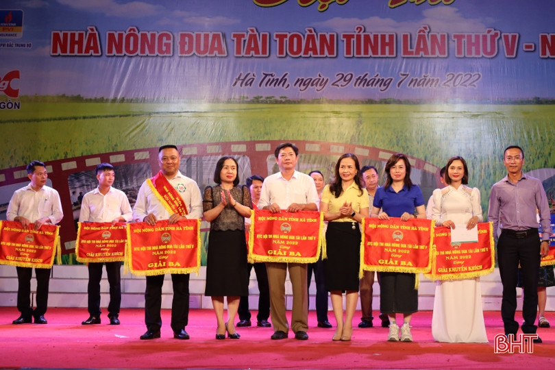 Hội Nông dân Hương Khê giành giải nhất Hội thi Nhà nông đua tài toàn tỉnh