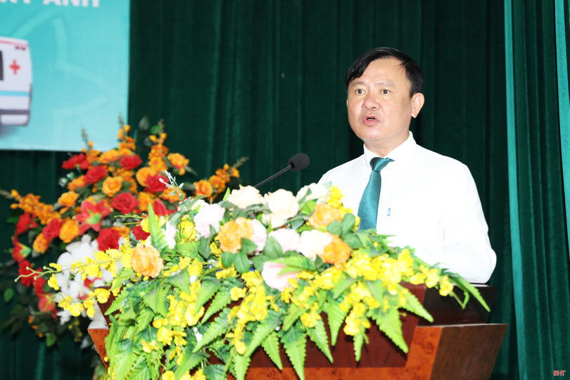 KEB Hana Bank và BIDV Nam Hà Tĩnh trao tặng xe cứu thương cho Bệnh viện Đa khoa TX Kỳ Anh