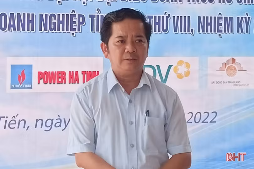 Bàn giao nhà nhân ái cho hộ nghèo ở Hương Sơn