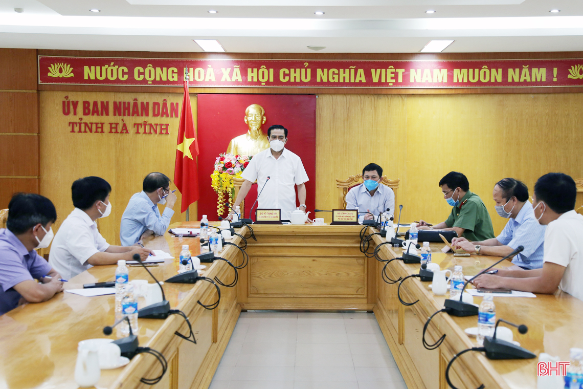 Quyết liệt truy vết, lấy mẫu xét nghiệm những trường hợp liên quan đến các ca bệnh ở Thạch Hà