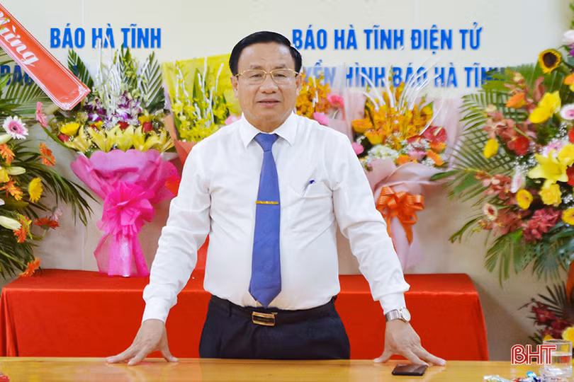 Lãnh đạo tỉnh chúc mừng các cơ quan báo chí Hà Tĩnh