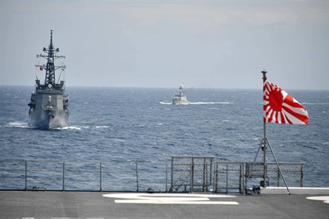 Chiến hạm tàng hình Việt Nam sánh vai khu trục hạm Nhật Chiến hạm tàng hình Việt Nam sánh vai khu trục hạm Nhật