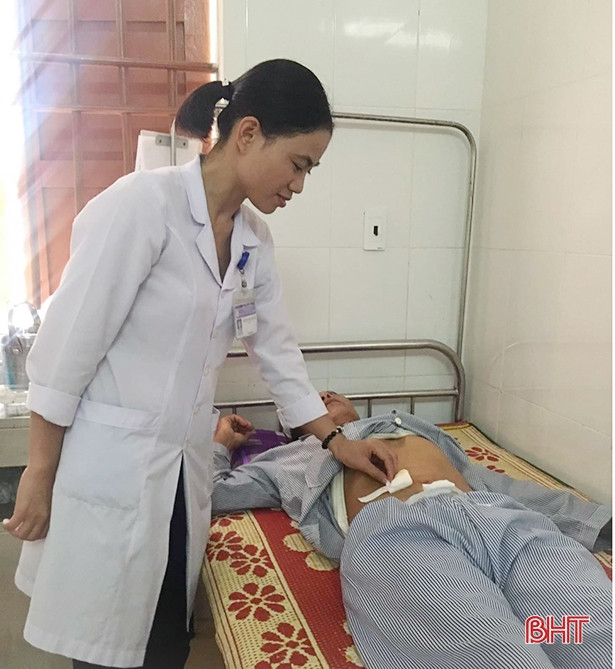 Bệnh viện tuyến huyện đầu tiên ở Hà Tĩnh phẫu thuật thoát vị bẹn bằng nội soi