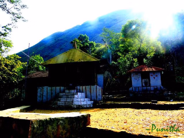 Ngôi làng thần bí và kỳ lạ câu chuyện người dân không dám đi giày dép