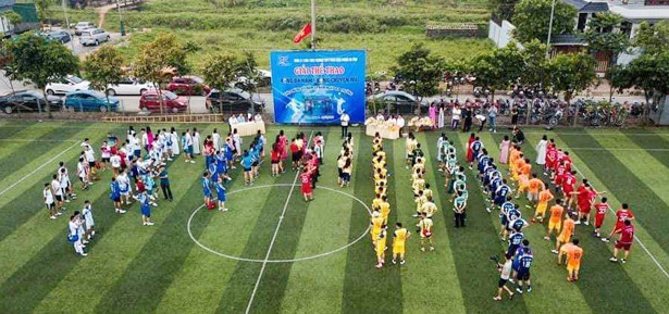 K51 THPT Phan Đình Phùng gây quỹ từ thiện hơn 100 triệu đồng