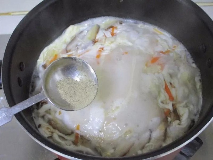 Trời nóng nấu bát súp nấm đậu chua “giải nhiệt” nhanh chóng