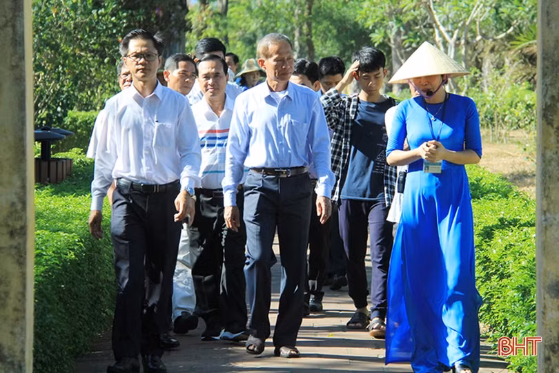 Đoàn lãnh đạo tỉnh Đồng Tháp học hỏi kinh nghiệm công tác tuyên giáo tại Hà Tĩnh