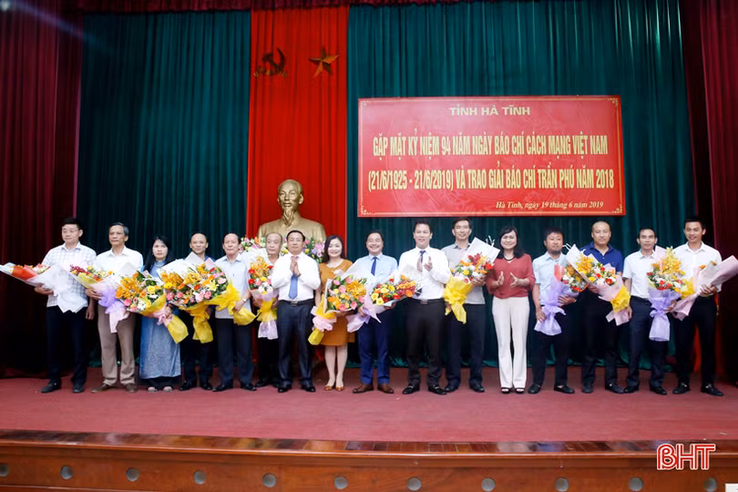 Hà Tĩnh gặp mặt các cơ quan báo chí và trao Giải Báo chí Trần Phú năm 2018