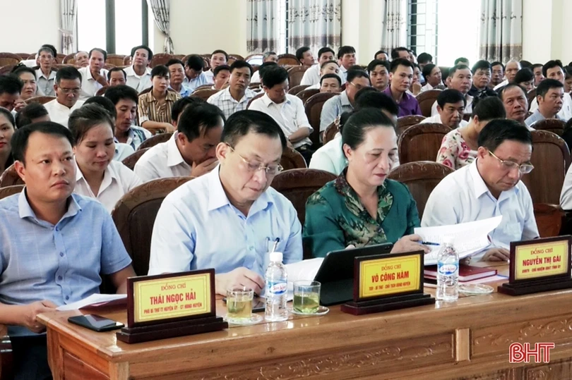 Tùng Ảnh tổng kết công tác xây dựng Đảng và thi hành Điều lệ Đảng