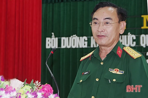 100% học viên lớp bồi dưỡng kiến thức QP-AN đối tượng 3 đạt khá, giỏi