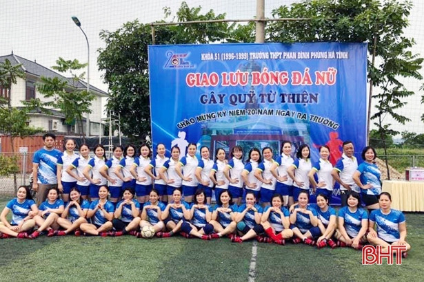 K51 THPT Phan Đình Phùng gây quỹ từ thiện hơn 100 triệu đồng