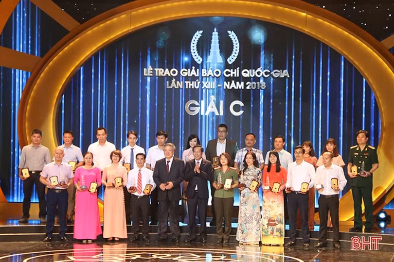 Báo Hà Tĩnh nhận giải C - Giải Báo chí quốc gia lần thứ XIII