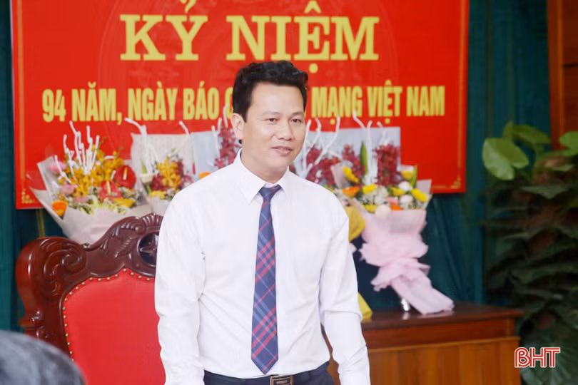 Lãnh đạo tỉnh chúc mừng các cơ quan báo chí Hà Tĩnh