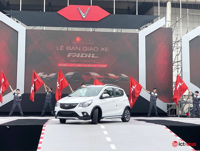 Xe hơi VinFast được trợ giá ít nhất 2 năm nữa