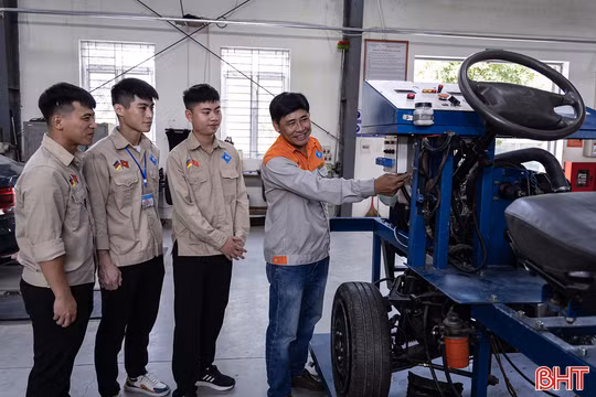 Chọn ngành, chọn nghề: Theo xu hướng hay theo năng lực?