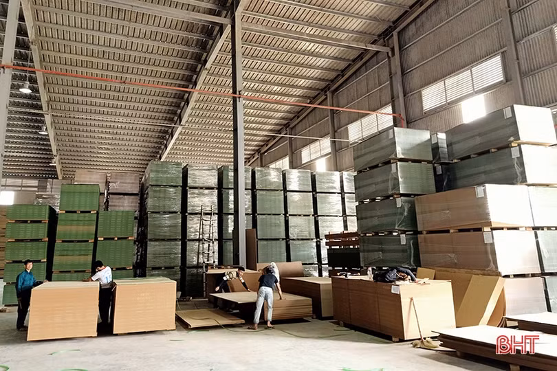 Doanh nghiệp sản xuất gỗ Hà Tĩnh trước sức ép gỗ ngoại nhập giá rẻ