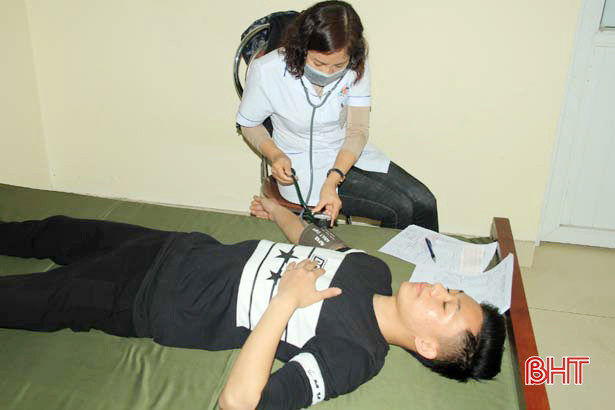 460 thanh niên Nghi Xuân khám tuyển nghĩa vụ quân sự năm 2020