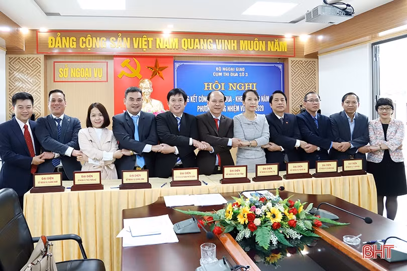 Cụm thi đua số 3 – Bộ Ngoại giao ký kết giao ước thi đua năm 2020
