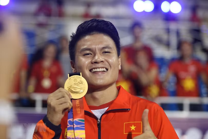 Quang Hải, Hùng Dũng và Văn Hậu góp mặt ở Top 5 Quả bóng Vàng