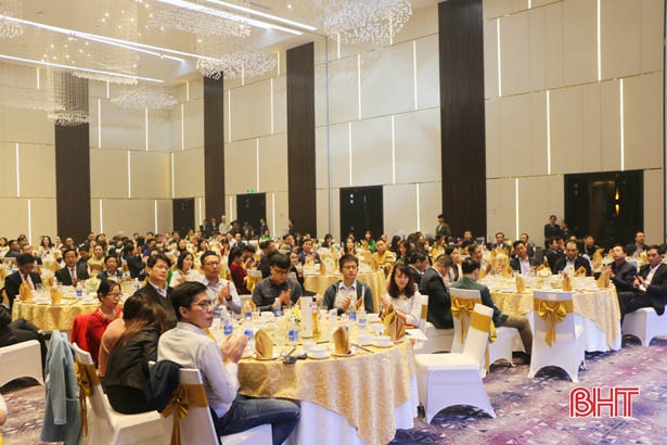 Cùng Vietcombank Hà Tĩnh “vươn ra biển lớn”