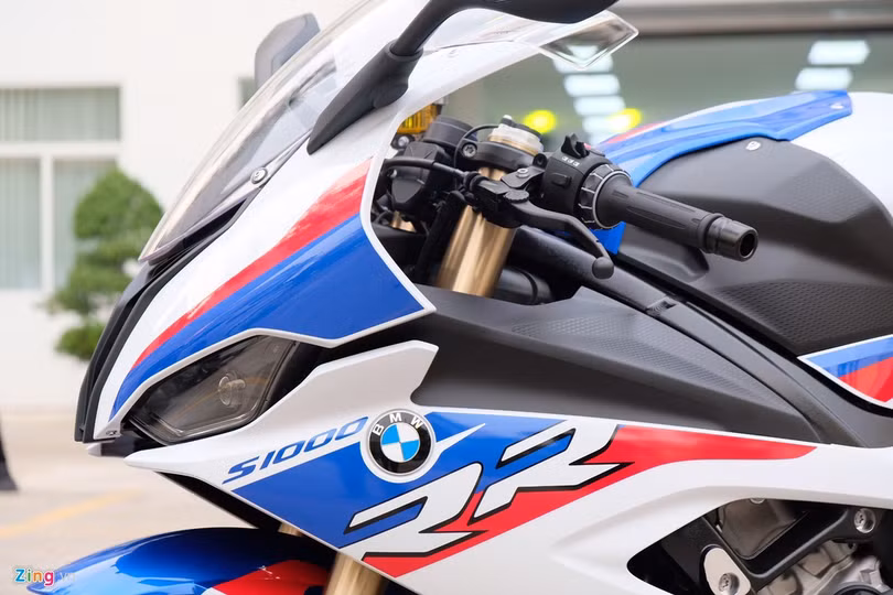 Cận cảnh mô tô BMW S 1000 RR 2019 giá 1,1 tỷ tại Việt Nam