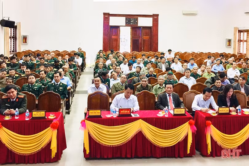 Hương Sơn gặp mặt truyền thống ngày thành lập Quân đội Nhân dân Việt Nam