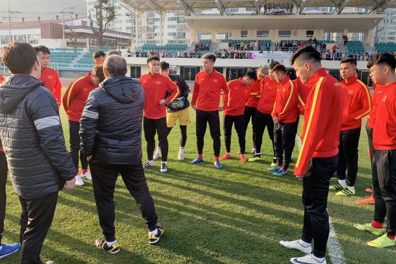 Các đối thủ đồng loạt khen U23 Việt Nam mạnh: Viên đạn bọc đường