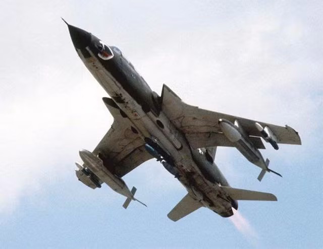 Số phận Thần Sấm Mỹ trên bầu trời Việt Nam F-105 Thunderchief