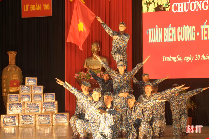 Gửi tấm lòng đồng bào cả nước tới Trường Sa