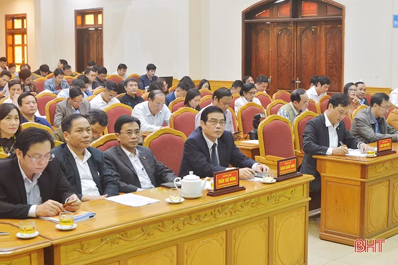 Hà Tĩnh trao giải Búa liềm vàng cấp tỉnh cho 26 tác phẩm xuất sắc