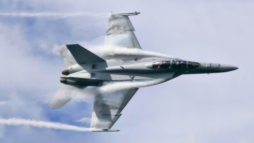 Nữ phi công F/A-18F Mỹ kể về lần đầu không kích khủng bố IS