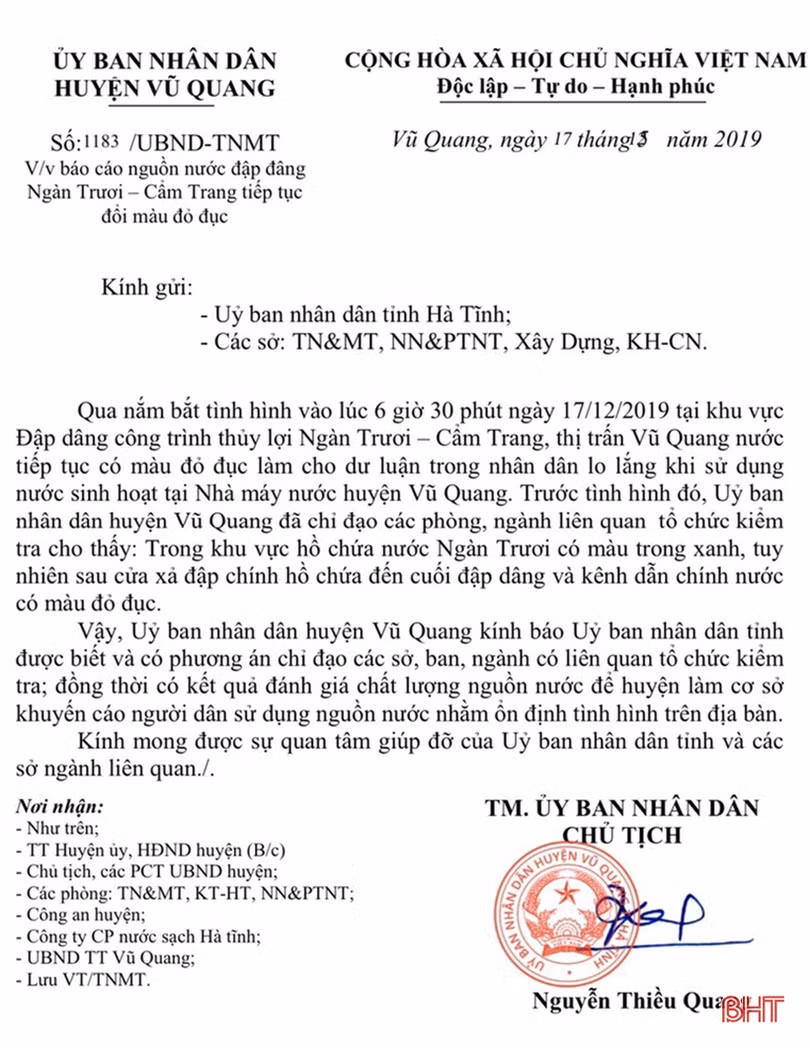 Nước đập dâng Ngàn Trươi lại chuyển màu đỏ đục