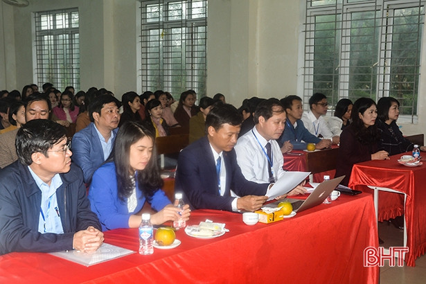 TX Kỳ Anh thi tuyển 71 giáo viên tiểu học