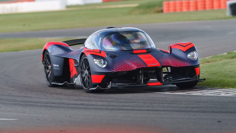 10 siêu xe được bán hết trước khi ra mắt chính thức