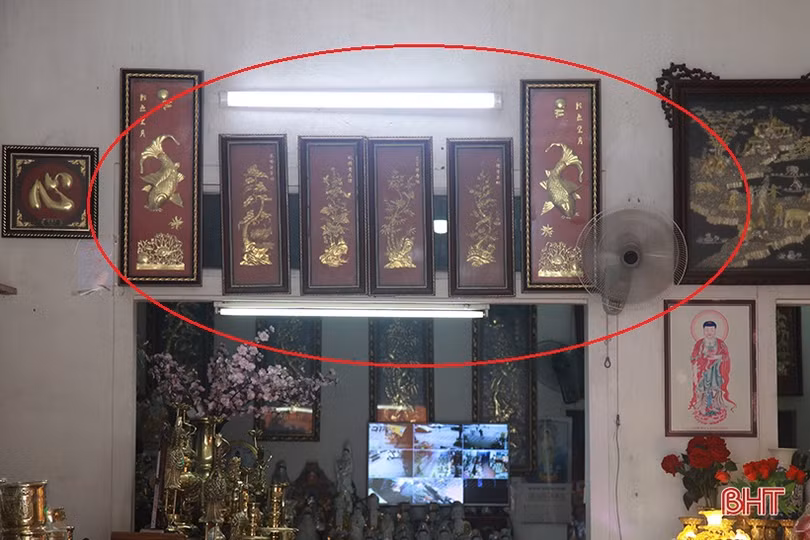 Người dân Hà Tĩnh lạ lẫm với thợ điện sửa đường dây không cần... cắt điện